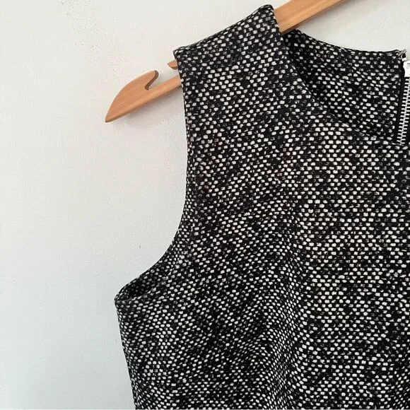 MICHAEL Michael Kors Black and White Sleeveless Blouse - Picture 10 of 10